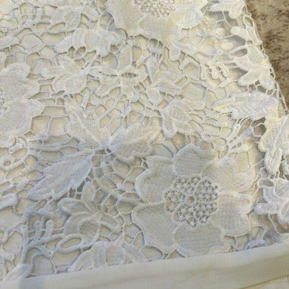 LOFT white Floral Lace Tank Top overlay small - Picture 4 of 9